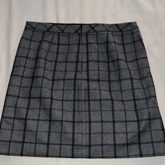 Grey and black wool mini skirt - Picture 3 of 3